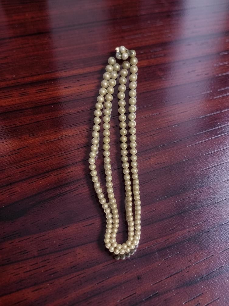 Vintage Multi-Strand Faux Pearl Bracelet with Jeweled Floral Clasp 2