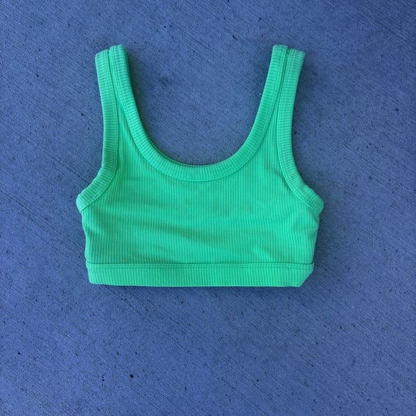 Alo Yoga Ribbed Seamless Bra Top in Neon Green