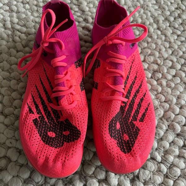 New Balance LD5K V7 Track Distance Spikes in Guava/Peony lightly used size 7