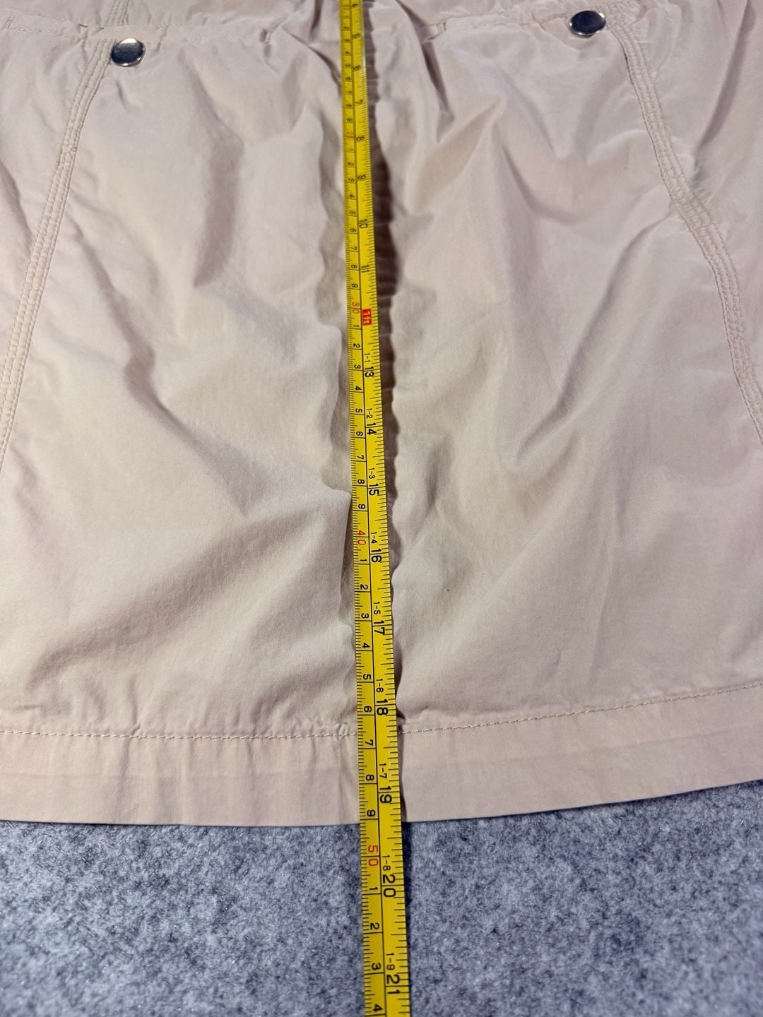 Eddie Bauer Women's Khaki Cargo Mini Skirt with Drawstring Waist and Pockets 8