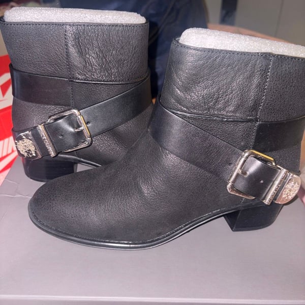 Vince Camuto VC-Romeo Black Leather Buckle Ankle Booties