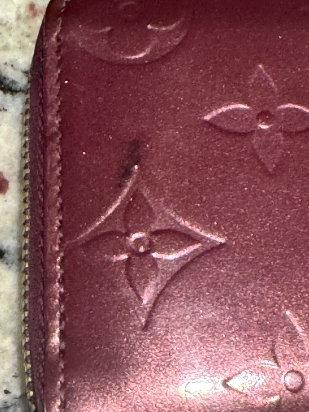Louis Vuitton Vernis Amarante Zip Coin Purse Wallet Date Code SN2068 8