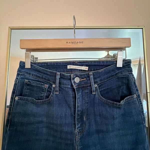 Levi's 725 High Rise Bootcut Jeans Dark Wash Size 28x30