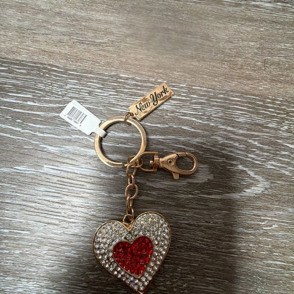 New York Gold-Tone Rhinestone Heart Bag Charm Keychain new with tag
