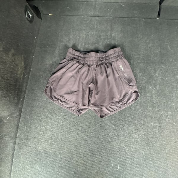 lululemon Tracker Short V 4 Inch