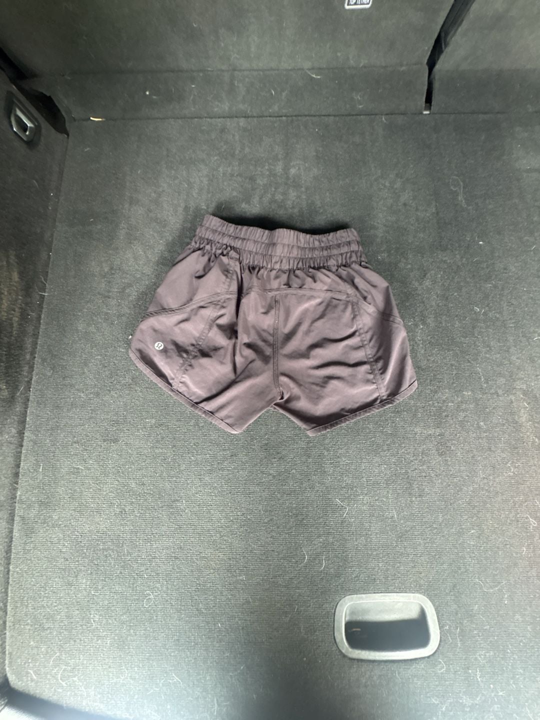 lululemon Tracker Short V 4 Inch 2