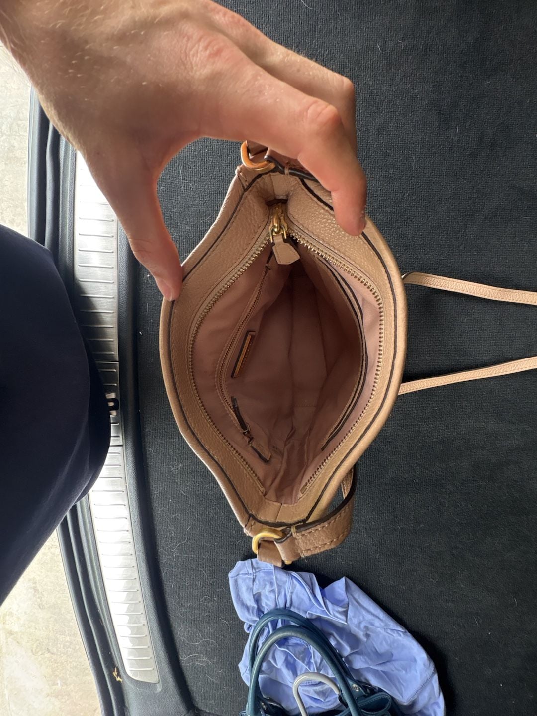 Tory Burch McGraw Swingpack Crossbody Bag in Devon Sand 4