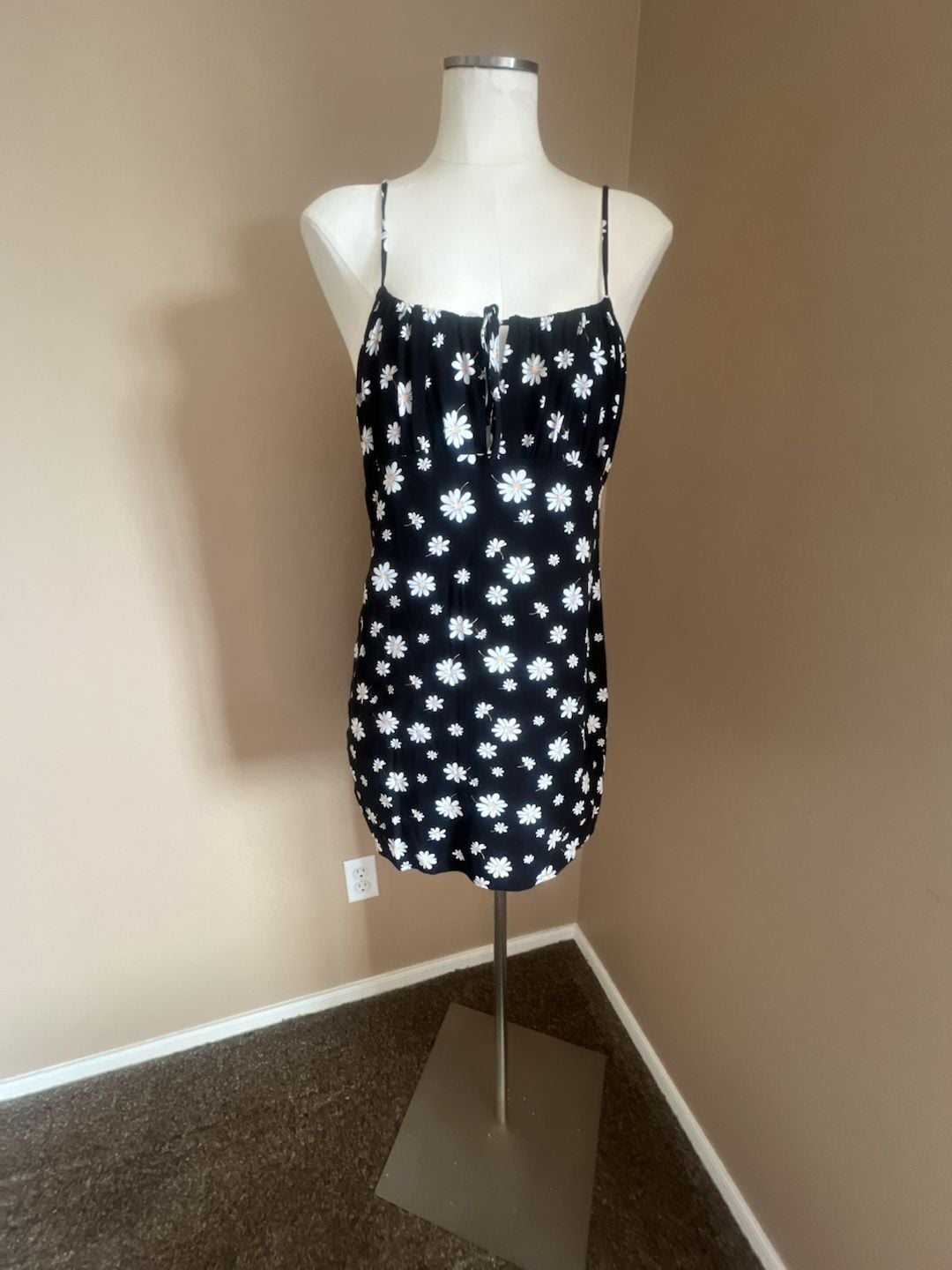 Forever 21 Black Daisy Floral Print Mini Dress with Tie-Front Detail 2