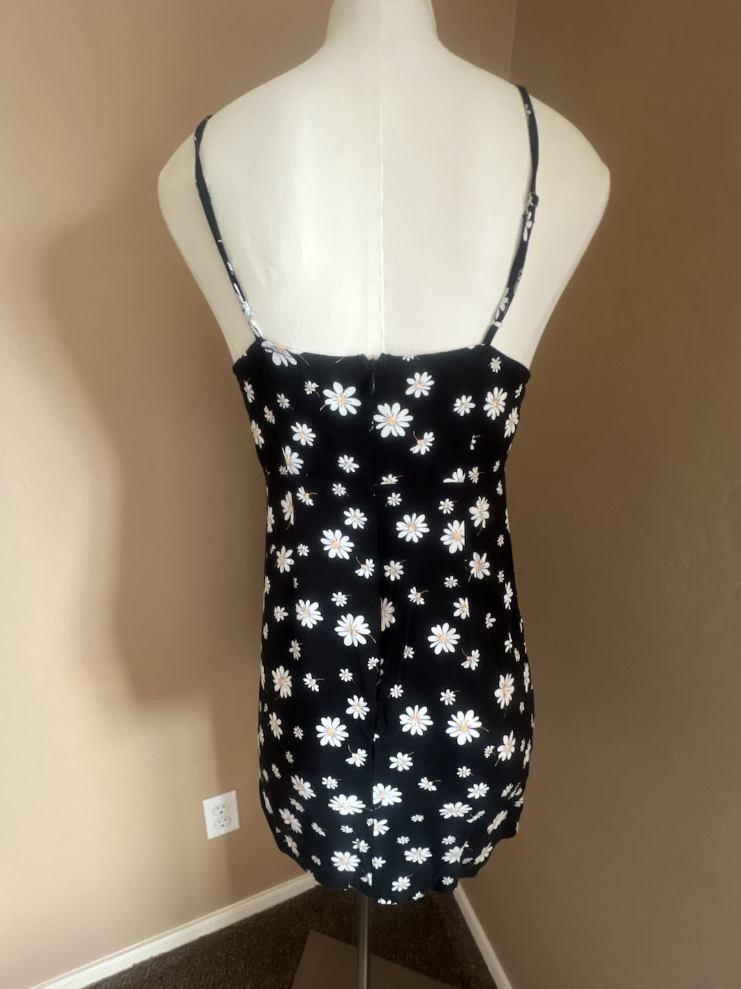 Forever 21 Black Daisy Floral Print Mini Dress with Tie-Front Detail 4