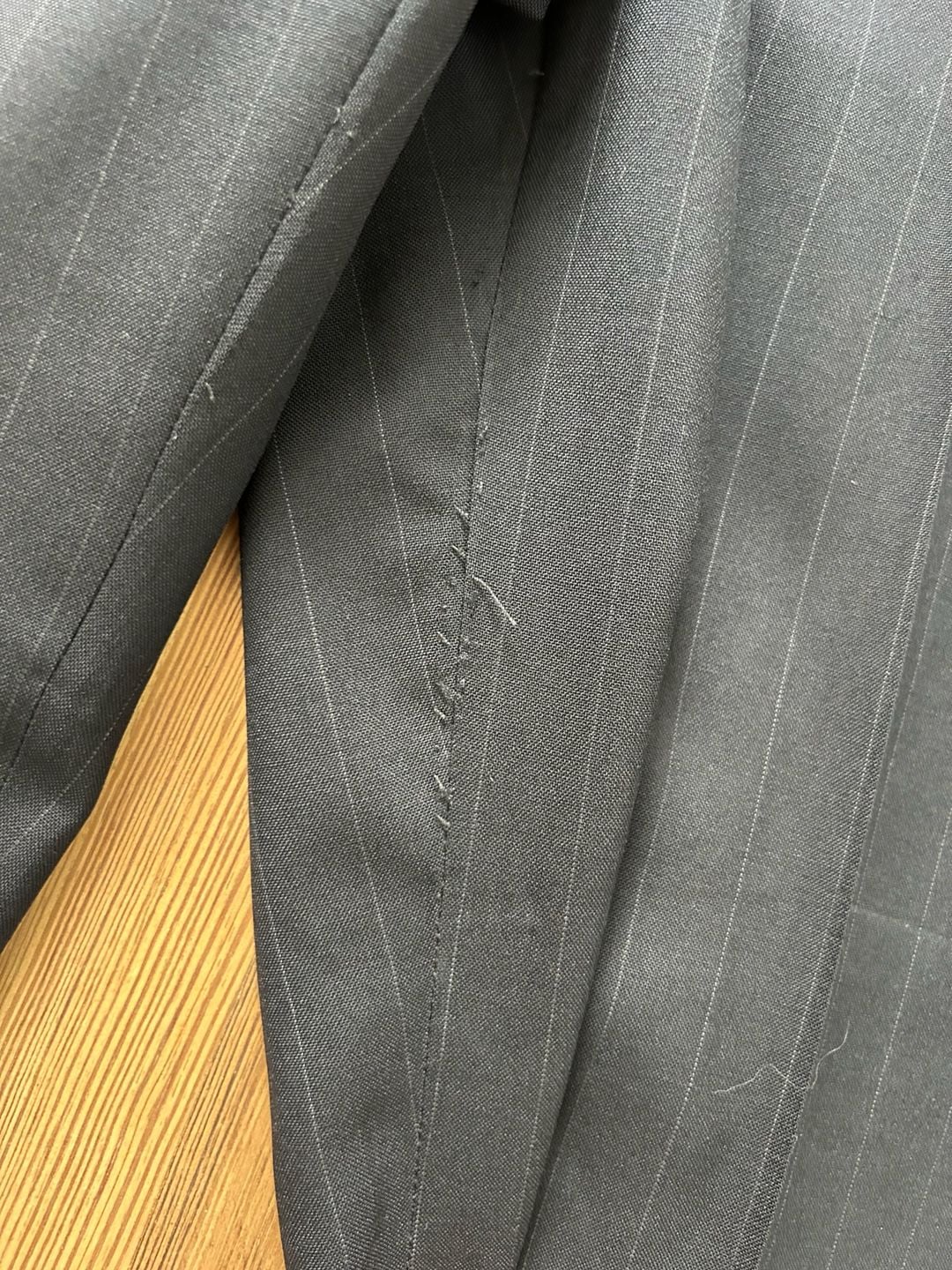 J.S.A. Bank Clothiers Men's Two-Piece Pinstripe Suit 10
