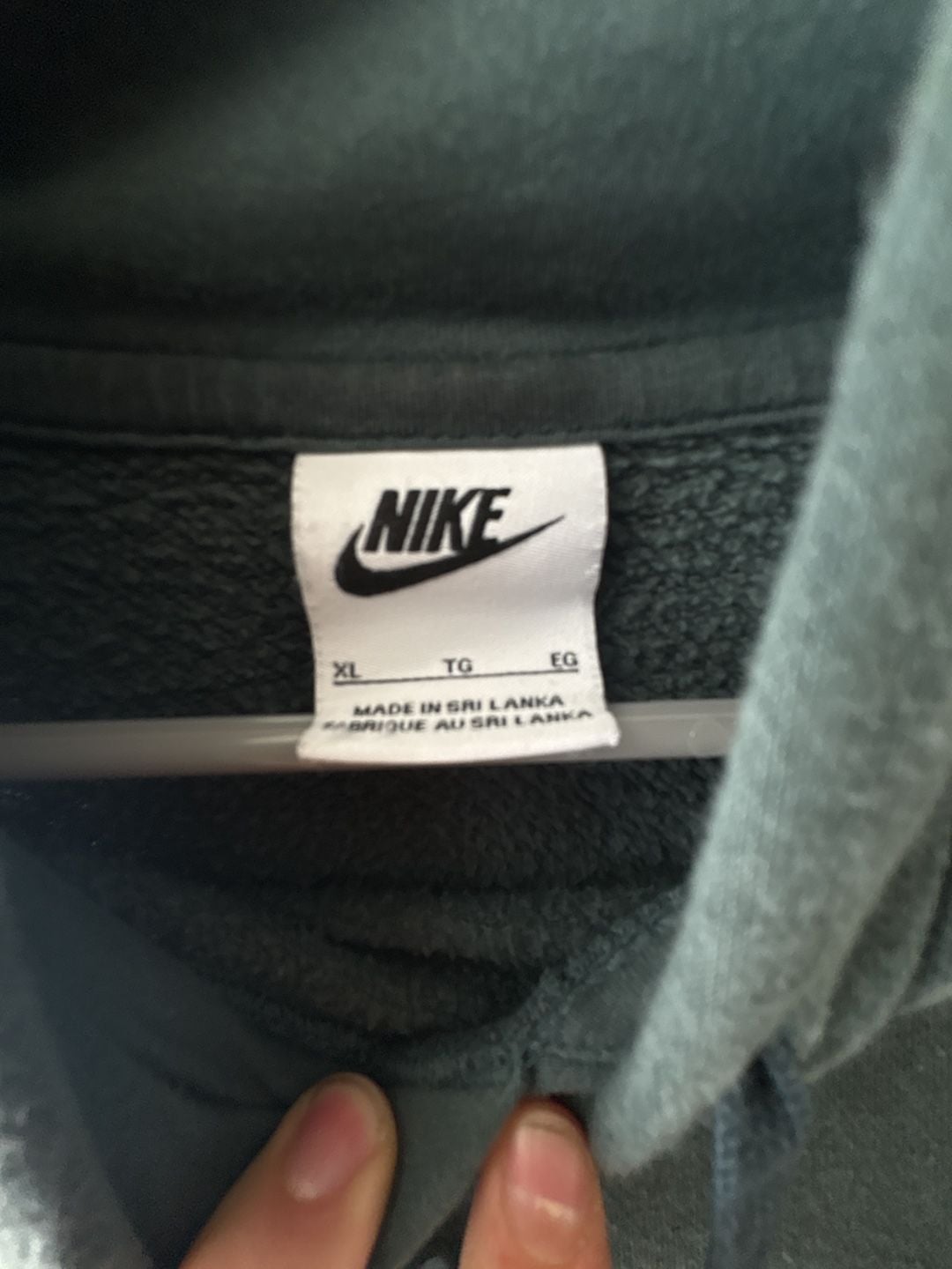 Green Nike hoodie lightly worn 3
