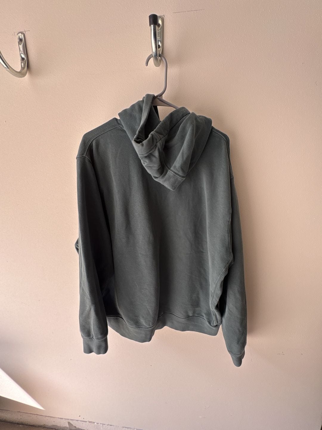 Green Nike hoodie lightly worn 4