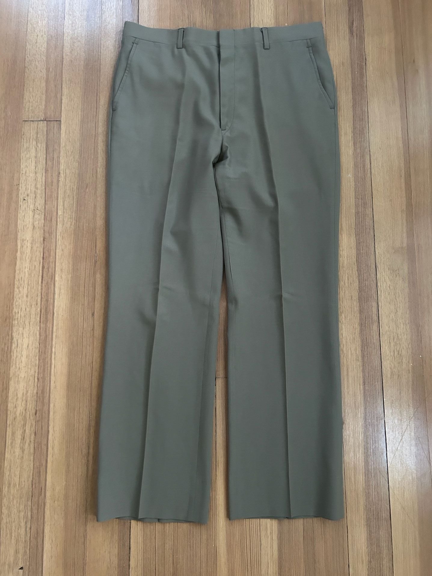 Jos. A. Bank Clothiers Men's Two-Piece Suit Wool 8