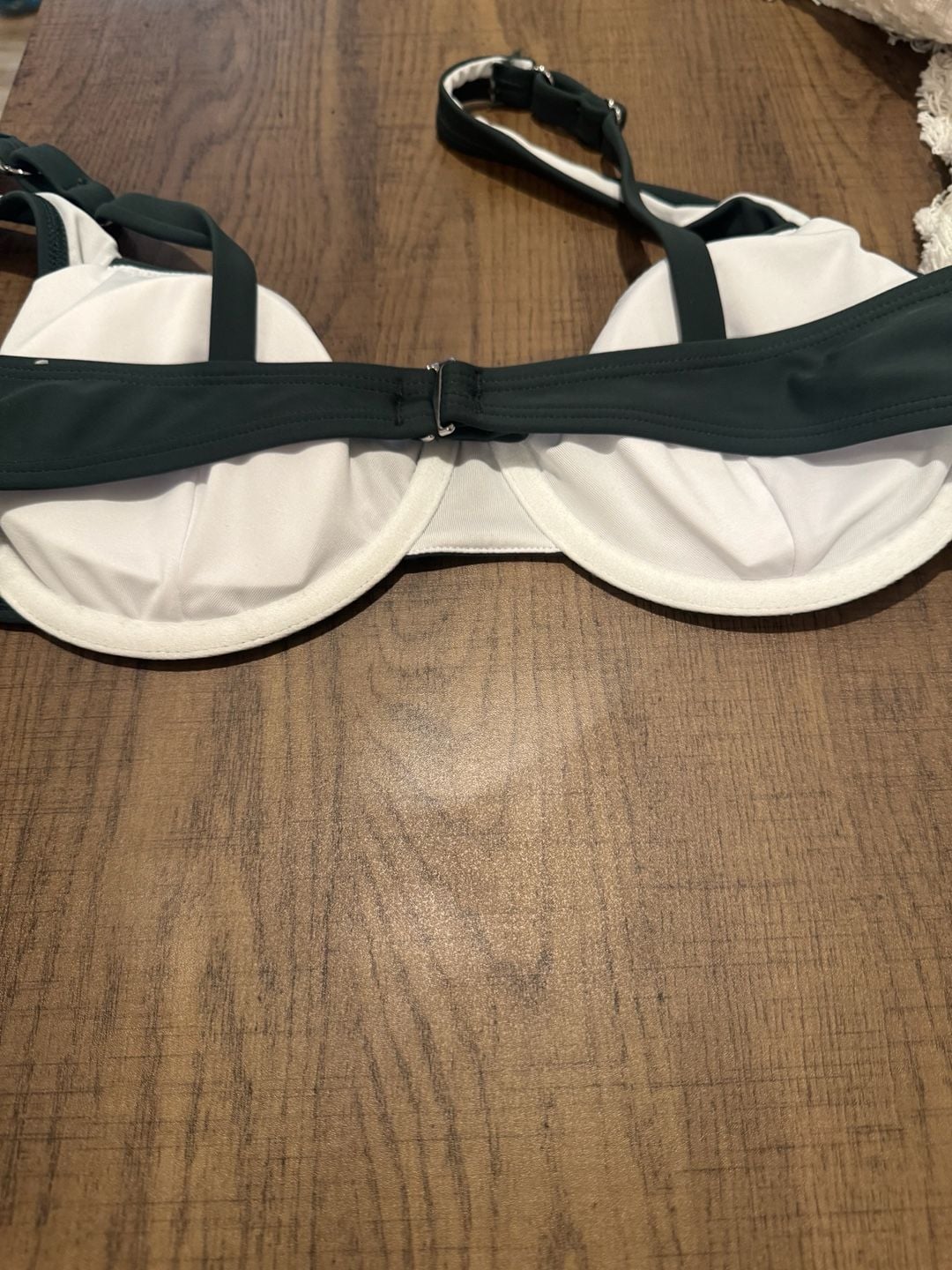 Cupshe Underwire Bikini Top Dark Green and White Size M 1
