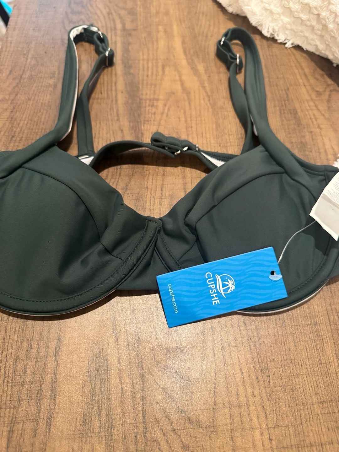 Cupshe Underwire Bikini Top Dark Green and White Size M 5