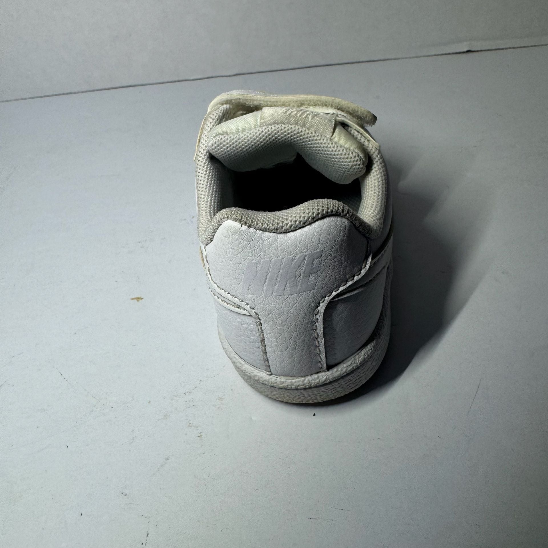Nike Court Royale TDV Toddler Hook-and-Loop Sneakers White 833537-102 8