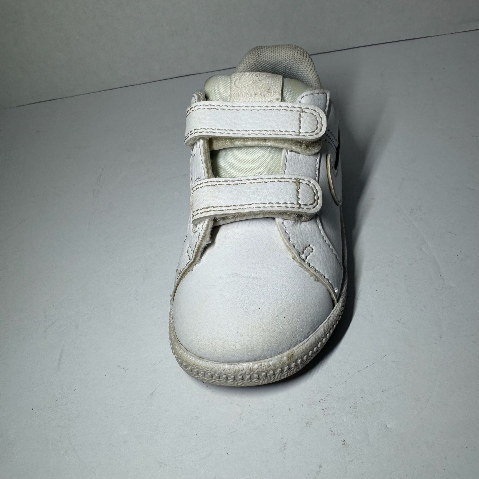 Nike Court Royale TDV Toddler Hook-and-Loop Sneakers White 833537-102 12