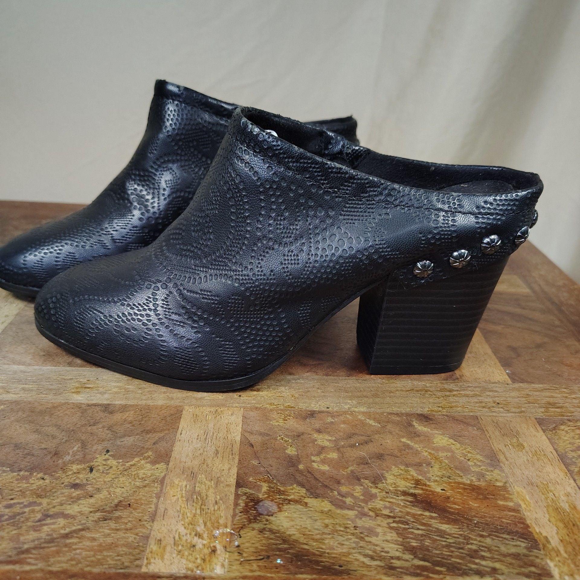 Whimsigoth, witchy, biker Black Embossed Studded Slip-On Mule Clog Heels Size 7M 8