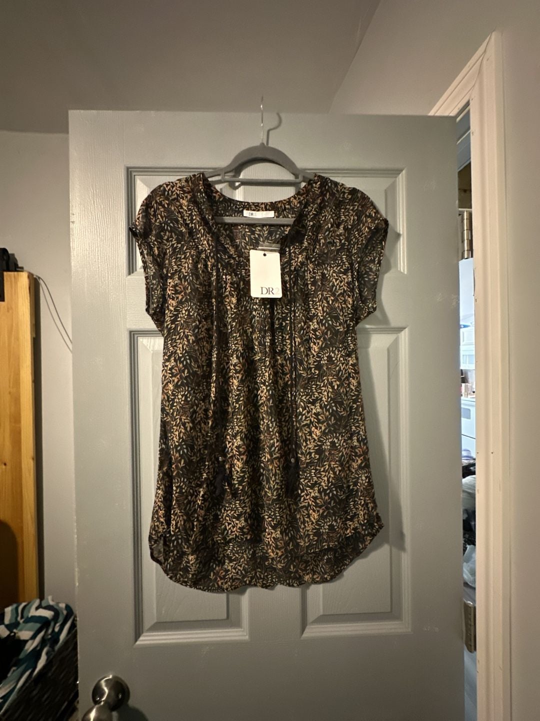 DR2 Floral Print Split-Neck Short Sleeve Blouse with Tassel Ties 1