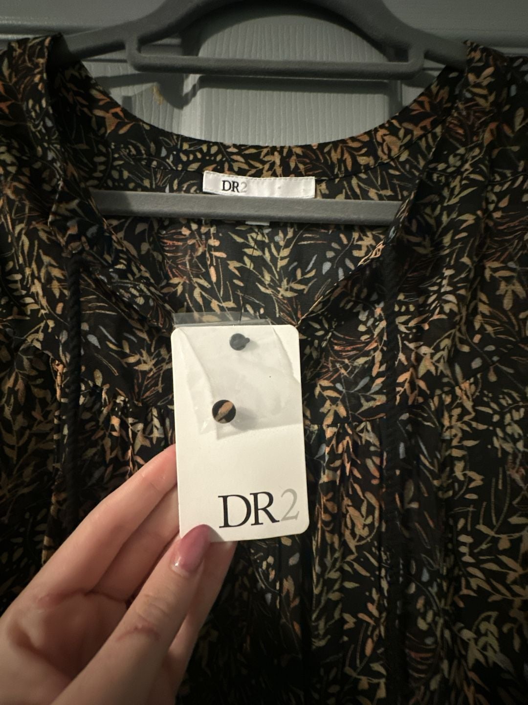 DR2 Floral Print Split-Neck Short Sleeve Blouse with Tassel Ties 4
