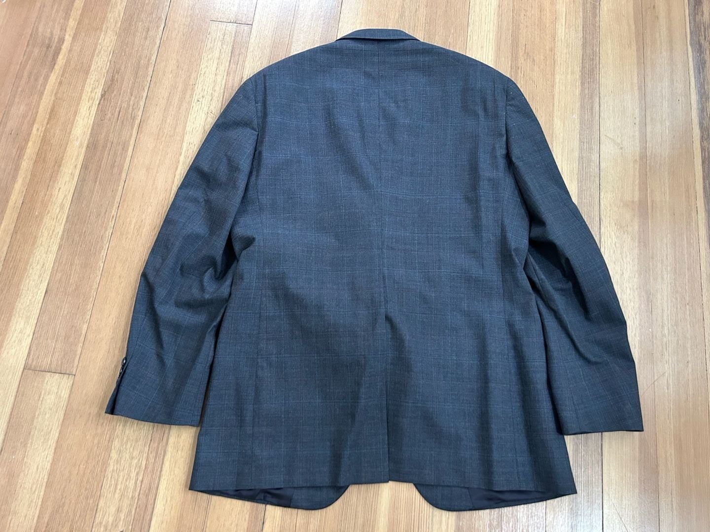 J.A. Bank Clothiers Men's Charcoal Grey Plaid Wool Suit Jacket Blazer 3