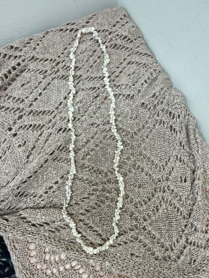 Natural Puka Shell Beaded Necklace 2
