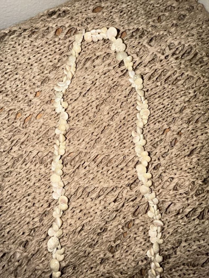 Natural Puka Shell Beaded Necklace 4