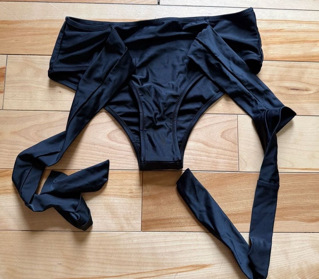 Size L, NWT Cupshe Black Wrap-Tie Bikini Bottom 1