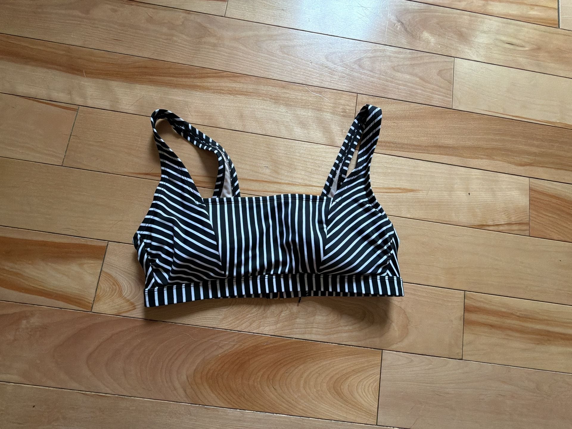 Kona Sol Women's Scoop Neck Bikini Top in Black and White Stripe size L 1