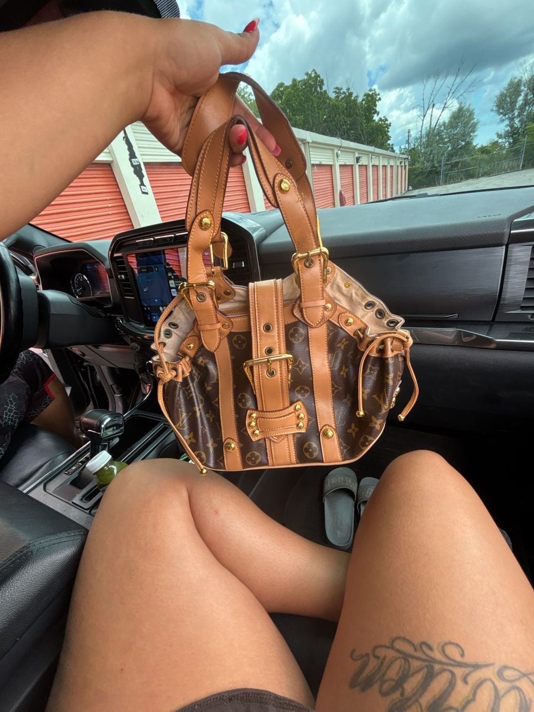 Louis Vuitton Theda GM 3
