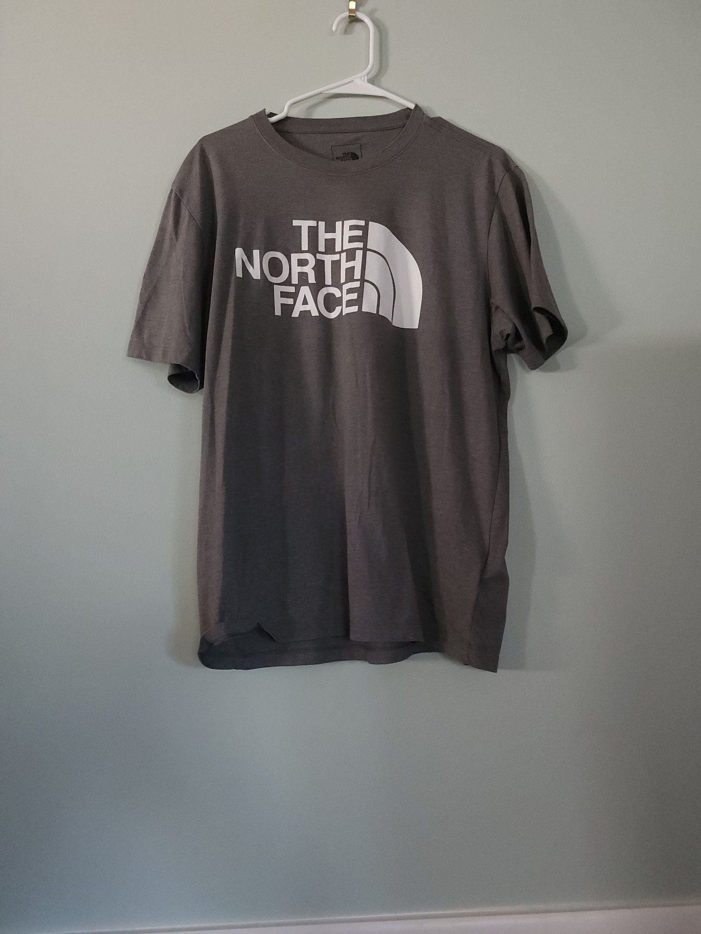 Gorpcore Outdoorstyle The North Face Men's Grey T-Shirt 2