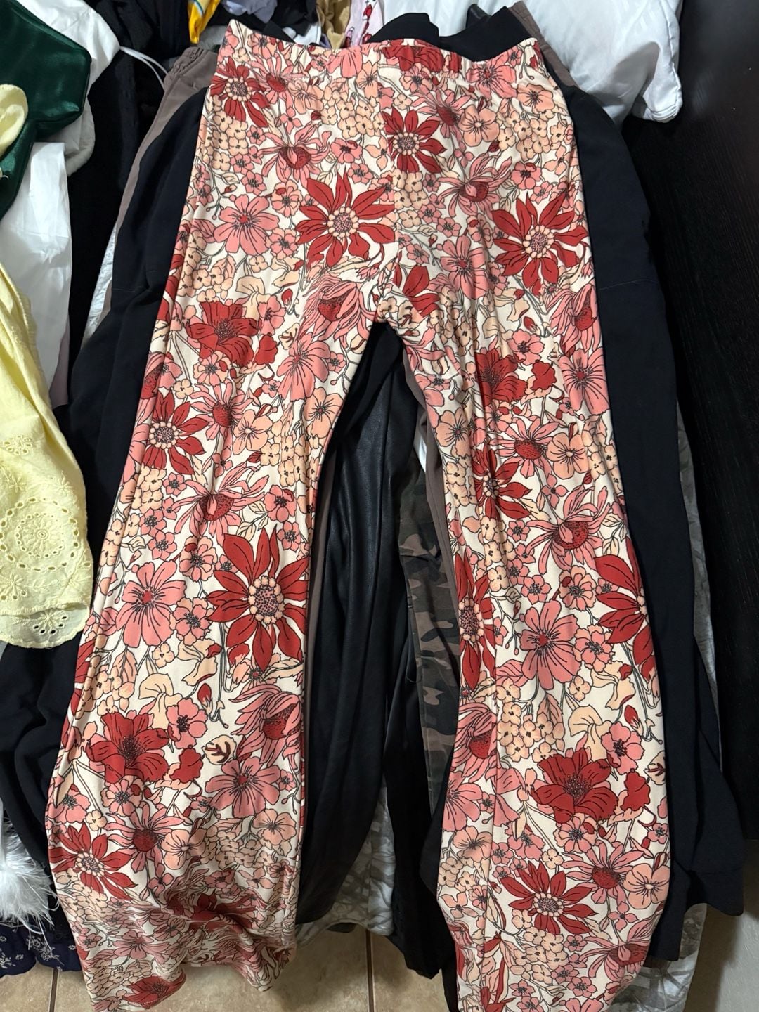 Forever 21 Women's Floral Print High-Waisted Flare Leggings 1