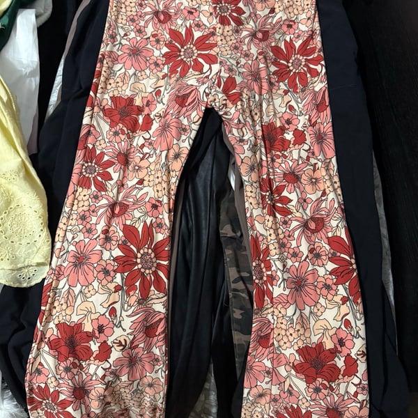 Forever 21 Women's Floral Print High-Waisted Flare Leggings