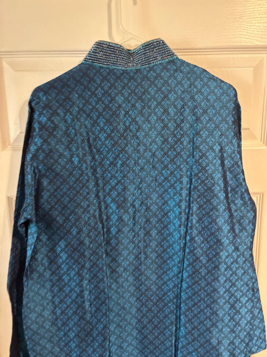 Buy DIWAS BY MANYAVAR Men's Satin Sequinned Placket Kurta Set (Teal Blue,XXL) at Amazon.in 7