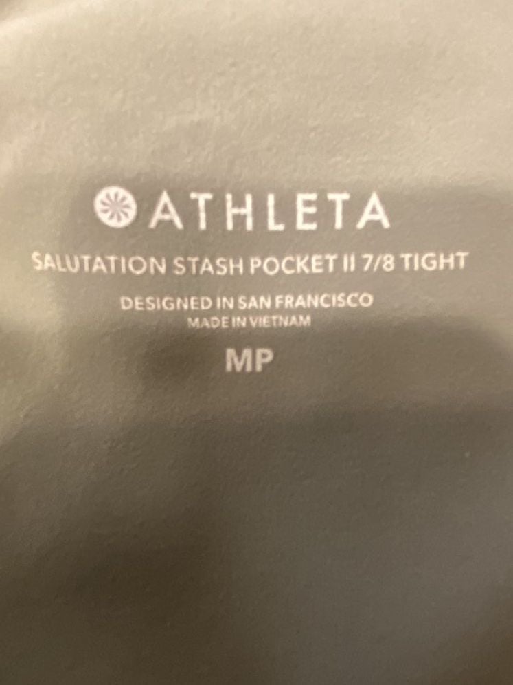 Athleta Salutation Stash Pocket II 7/8 Tight Leggings in Sage Green 7