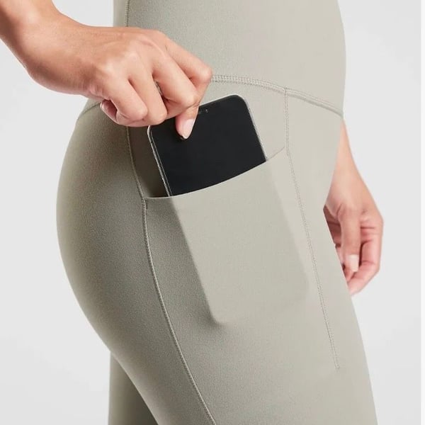 Athleta Salutation Stash Pocket II 7/8 Tight Leggings in Sage Green