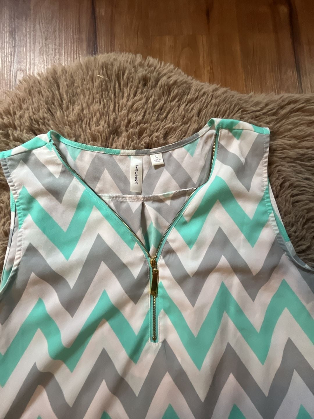 Tacera Women's Sleeveless Chevron Print Tank Top with Gold Zipper Detail Size L 3
