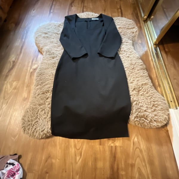 Vemage Black Long Sleeve Square Neck Midi Dress