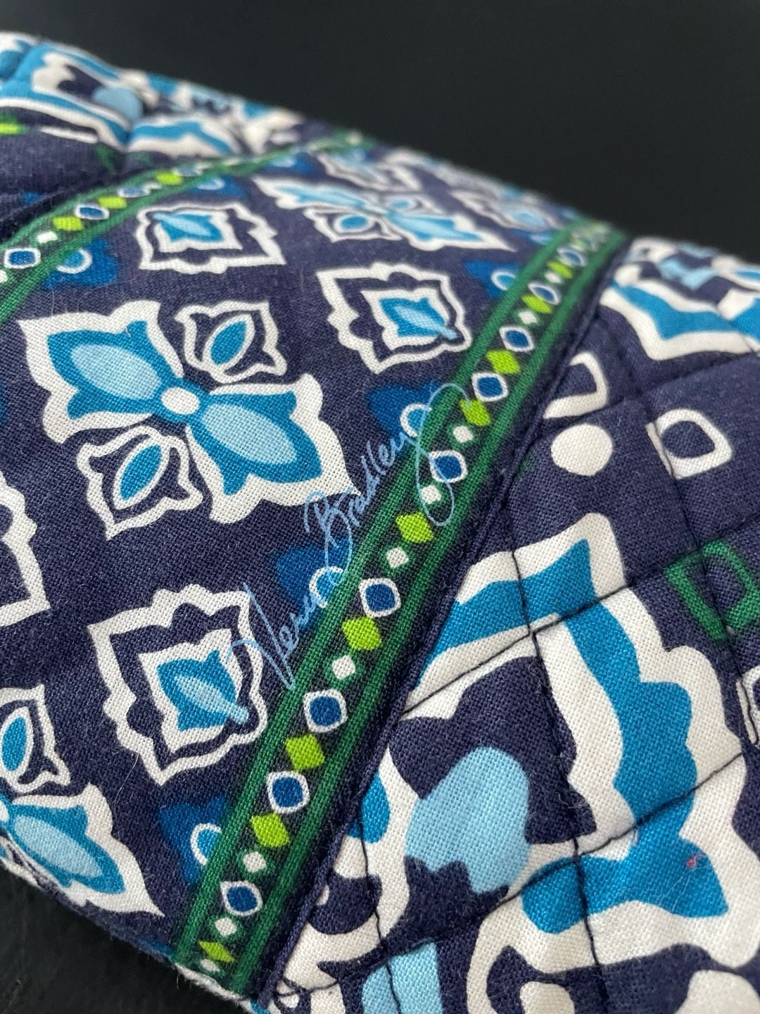 Vera Bradley Quilted Cotton Cosmetic Makeup Case in Ink Blue Medallion Pattern 6