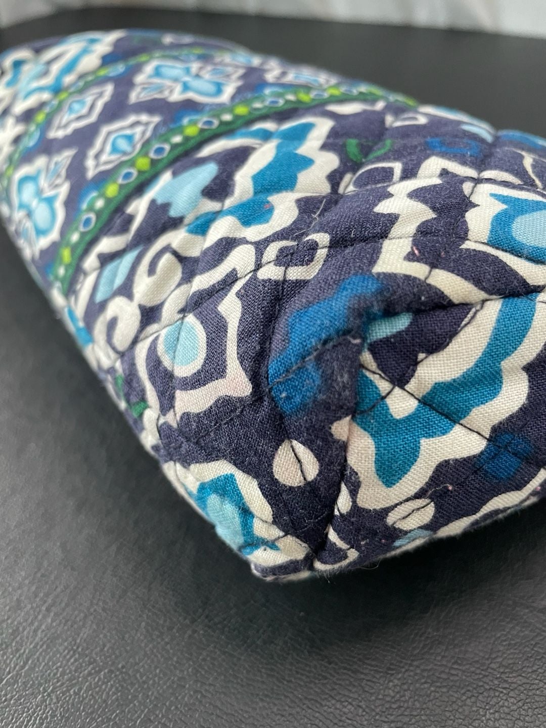Vera Bradley Quilted Cotton Cosmetic Makeup Case in Ink Blue Medallion Pattern 7