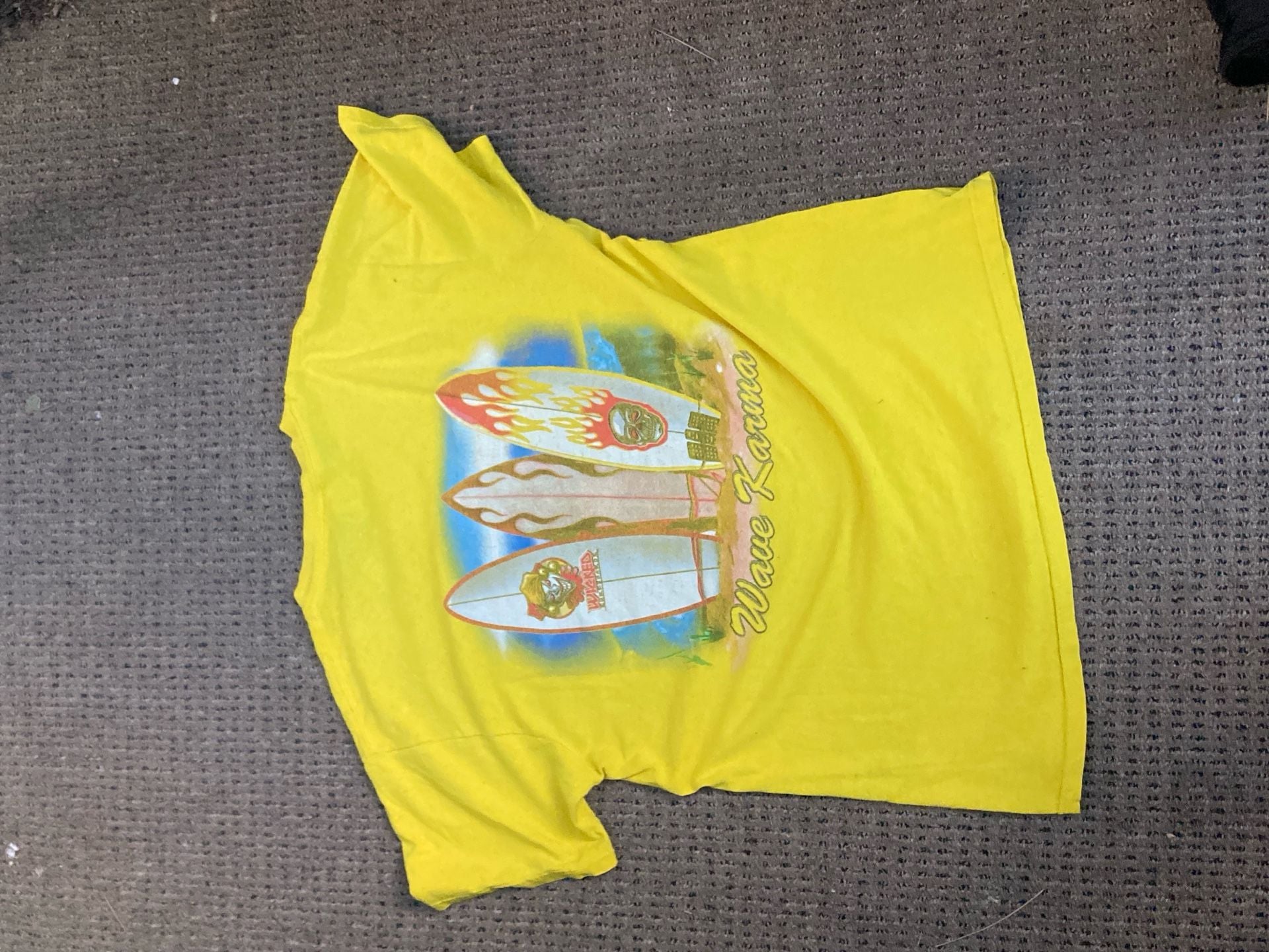 Vintage Delta Pro Weight Wave Karma Surfboard Graphic T-Shirt 3