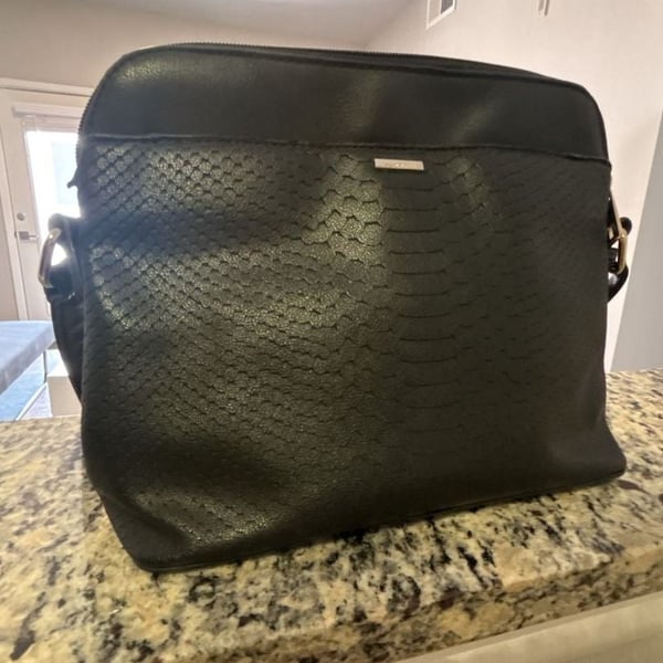 Lovevook Black Snakeskin Embossed Faux Leather Crossbody Bag
