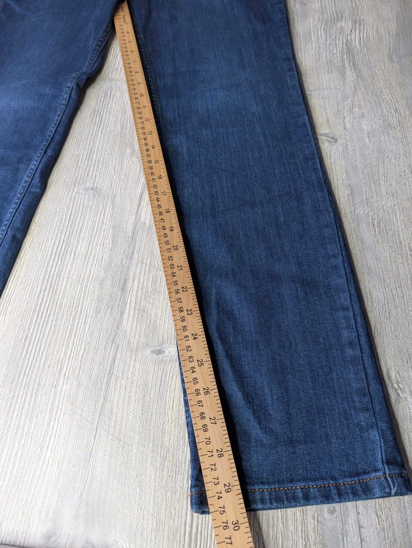 Carhartt Women's Rugged Flex Relaxed Fit Straight Leg Jeans 4