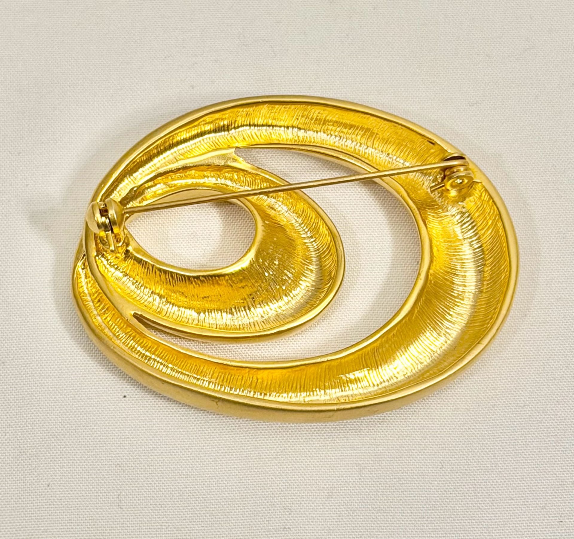 Vintage Large Gold Tone Sculptural Spiral Statement Brooch 3