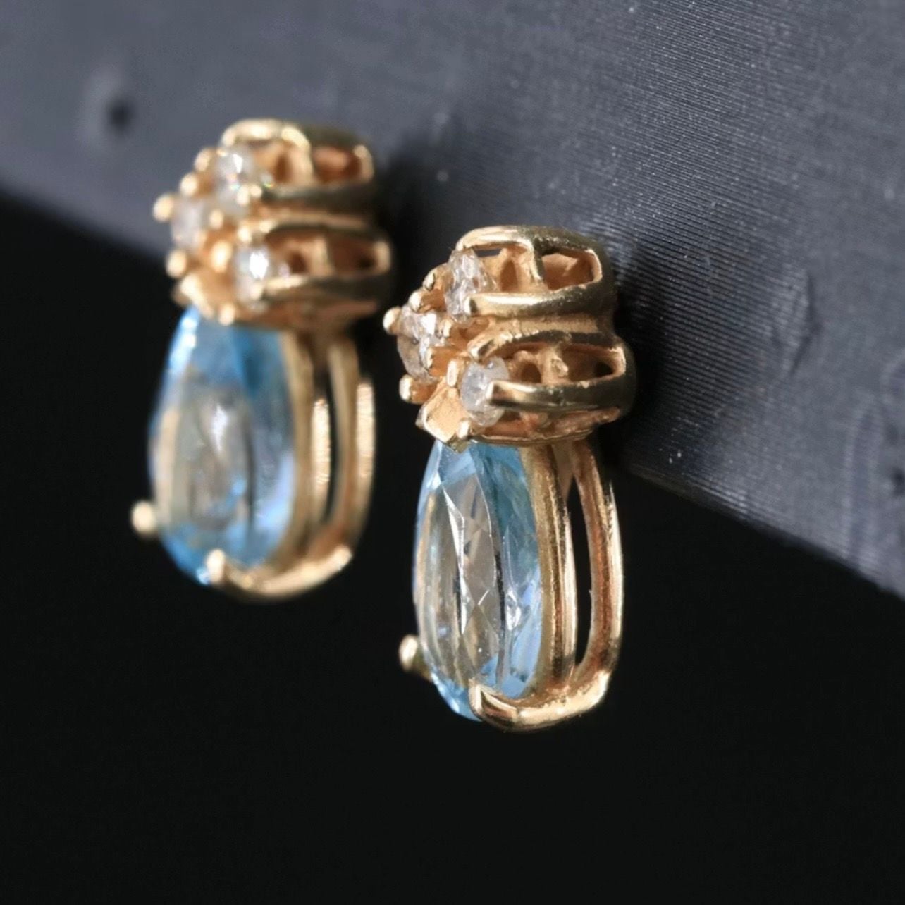 14k Yellow Gold Pear-Shaped Aquamarine and Diamond Dangle Earrings 6