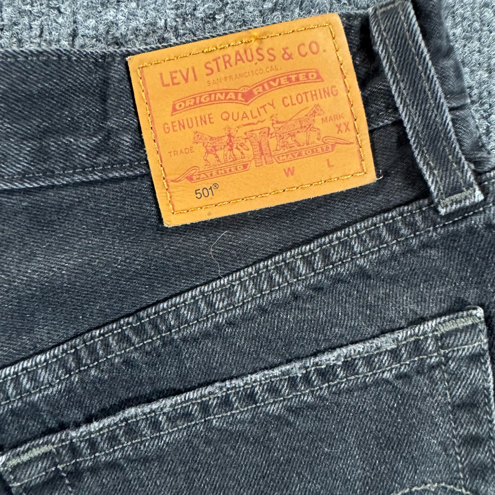 Levi's 501 Original High Rise Button Fly Black Distressed Cut-Off Denim Shorts 8