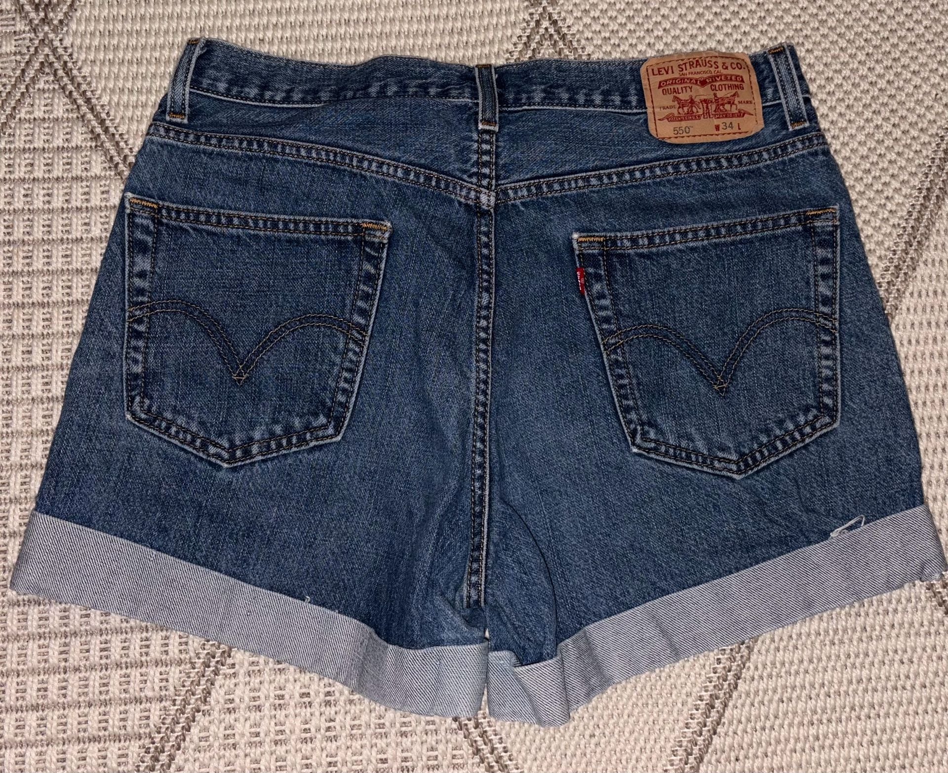 Levi's 550 Cuffed Denim Shorts with Daisy Embroidery 1