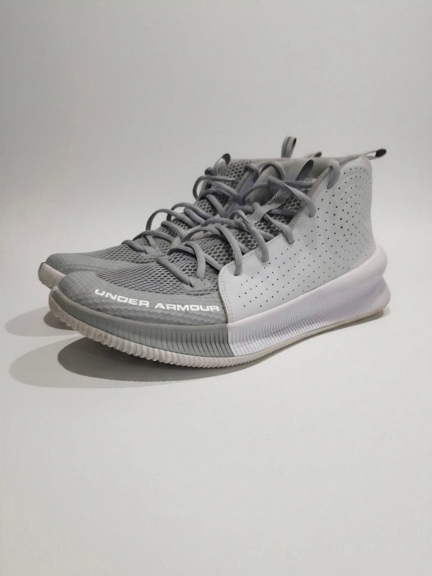 Under Armour Jet 2019 Men's Basketball Shoes in Mod Gray/White 3022051-101 2