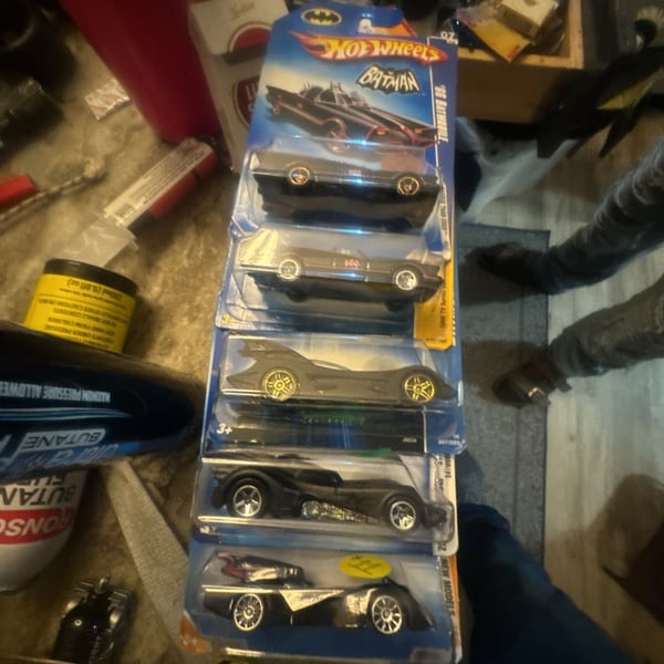 Hot Wheels Batman Batmobile 5-Pack Die-cast Vehicle Set