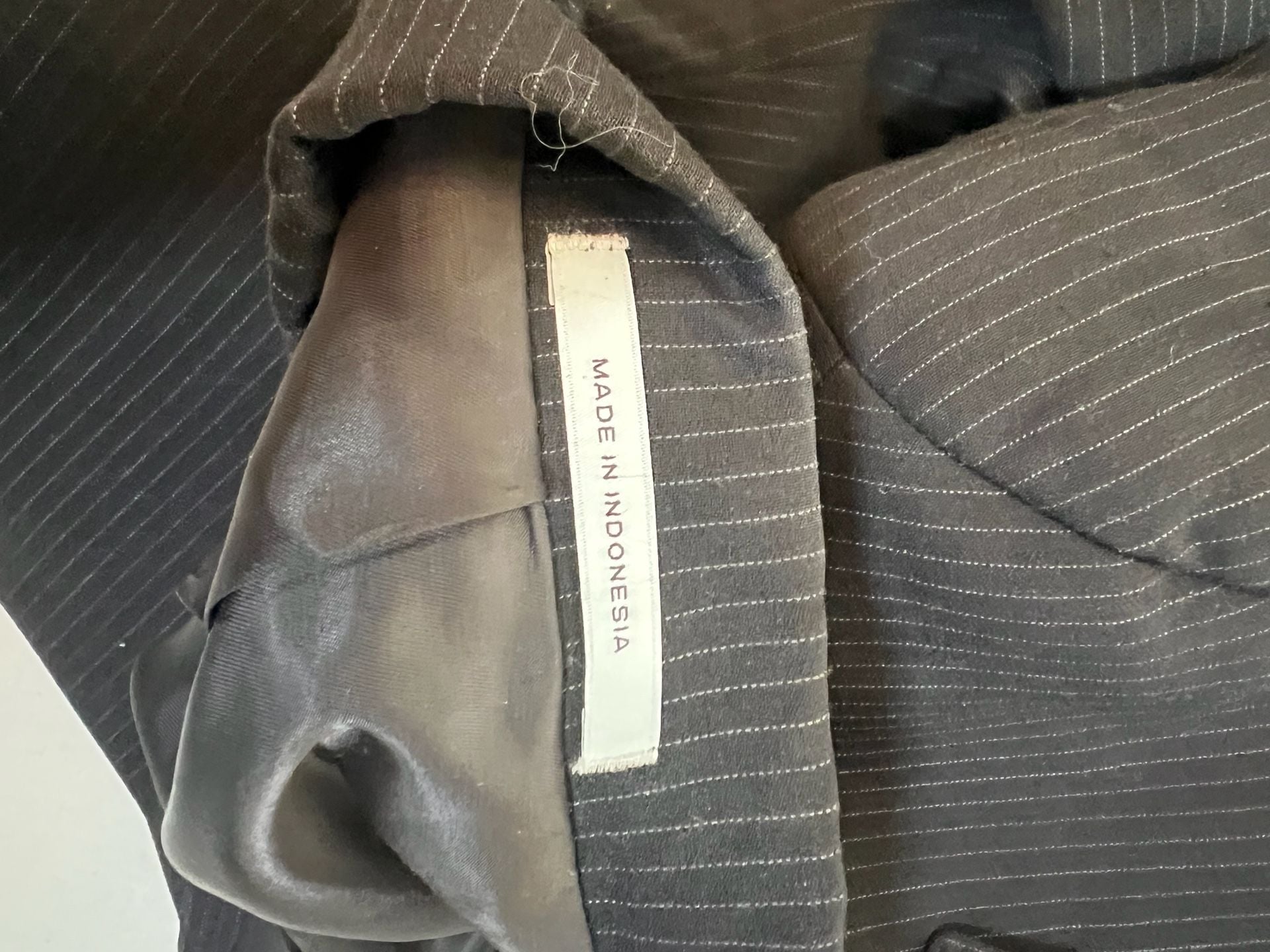 Murano Collezione Men's Black Pinstripe Two-Button Blazer Jacket 43R 4